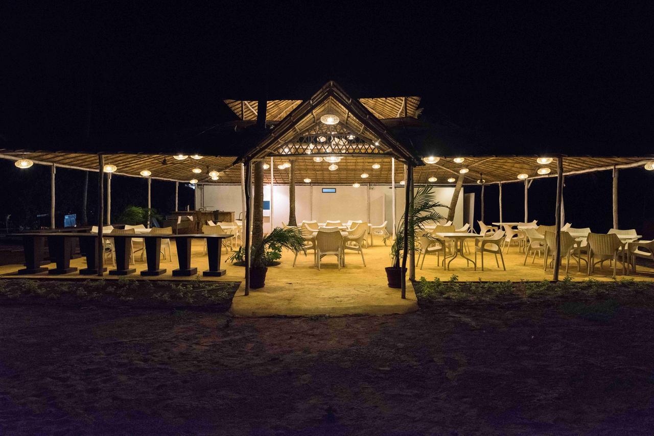 Mandrem Village Resort ภายนอก รูปภาพ