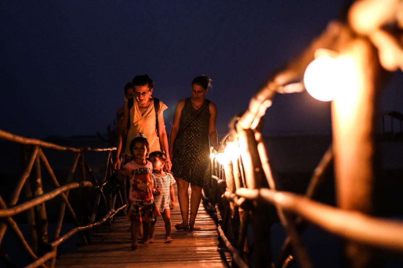 Mandrem Village Resort ภายนอก รูปภาพ