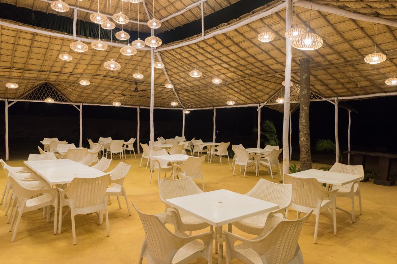 Mandrem Village Resort ภายนอก รูปภาพ