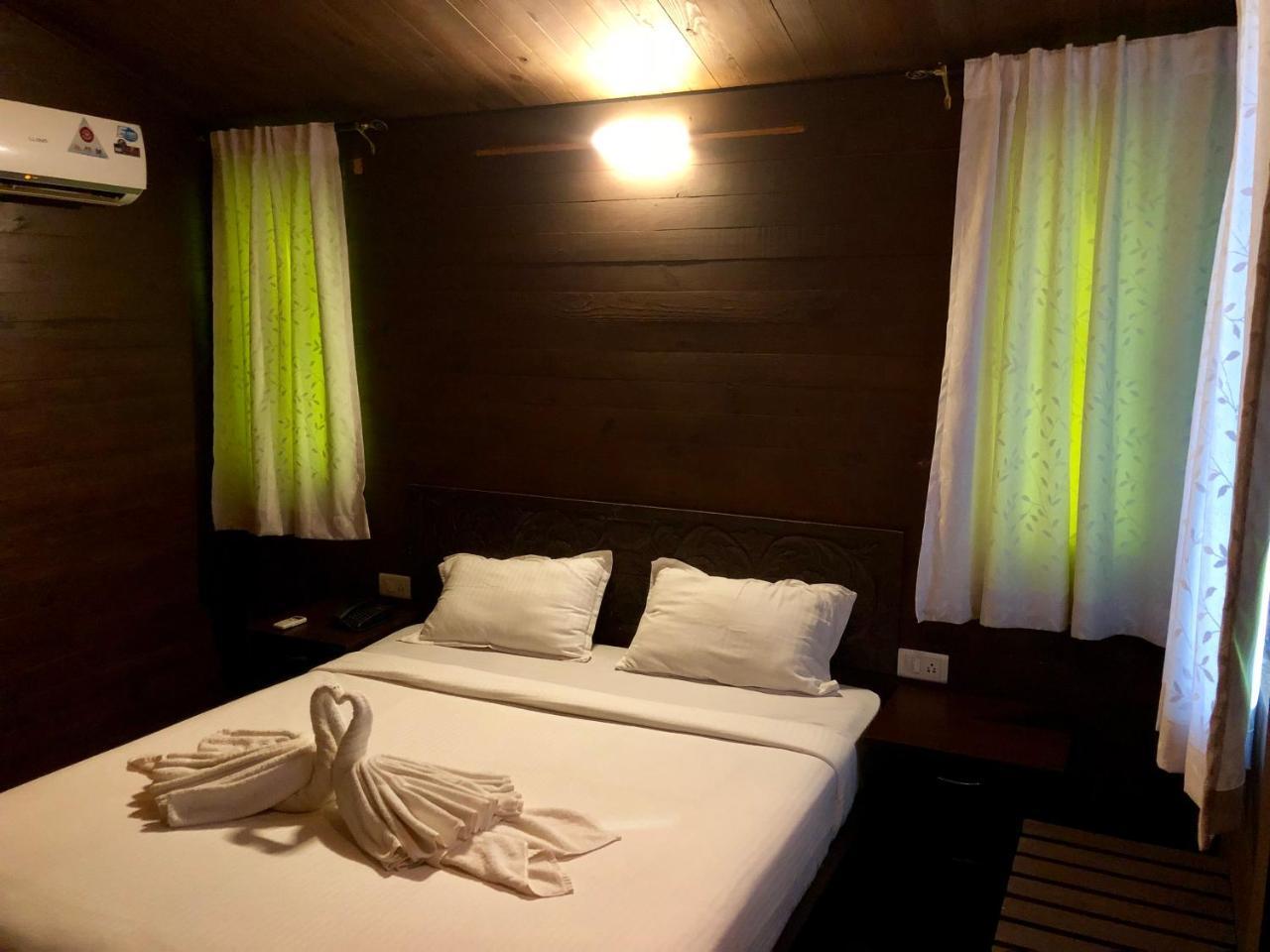 Mandrem Village Resort ภายนอก รูปภาพ